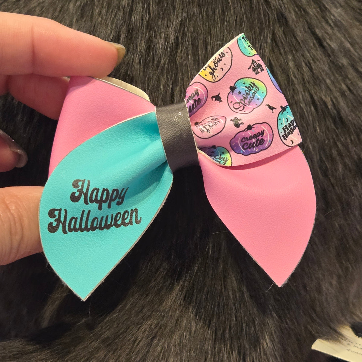 🎃 Spooky Ghost Hair Bow – Halloween Faux Leather Bow